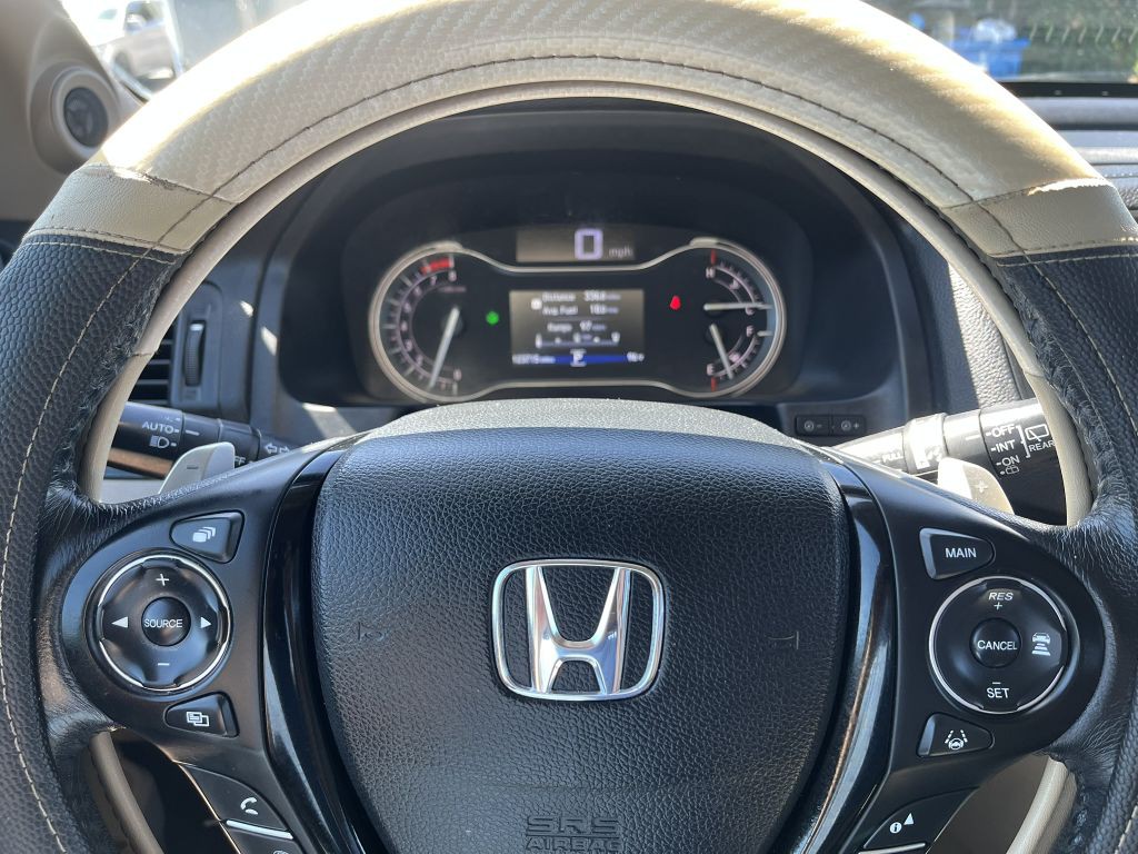 2016 Honda Pilot Image 17