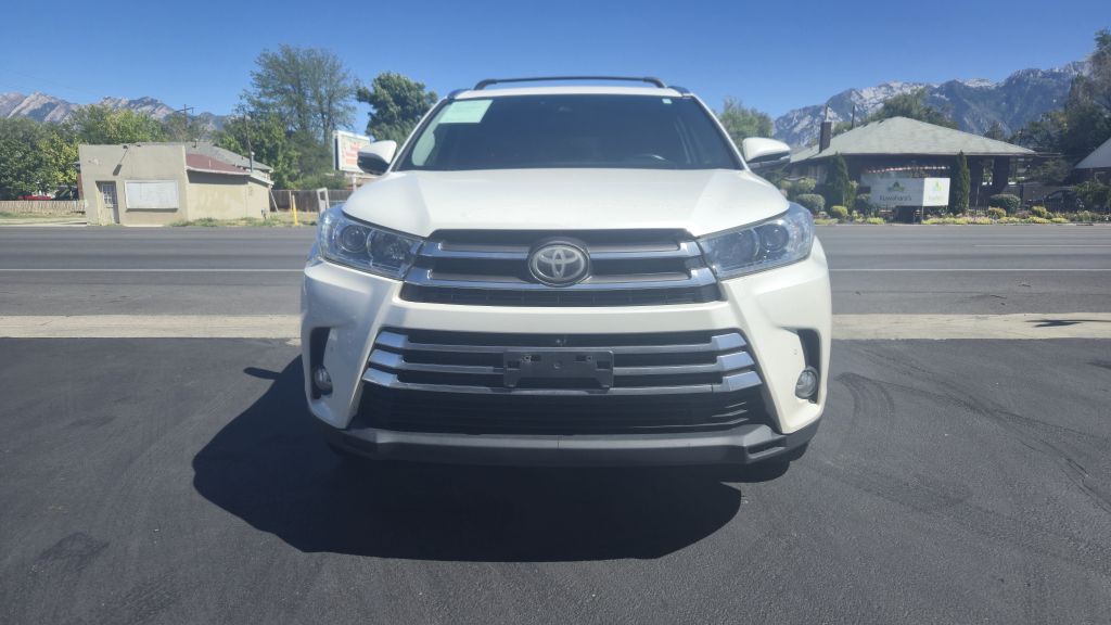 2017 Toyota Highlander Image 3