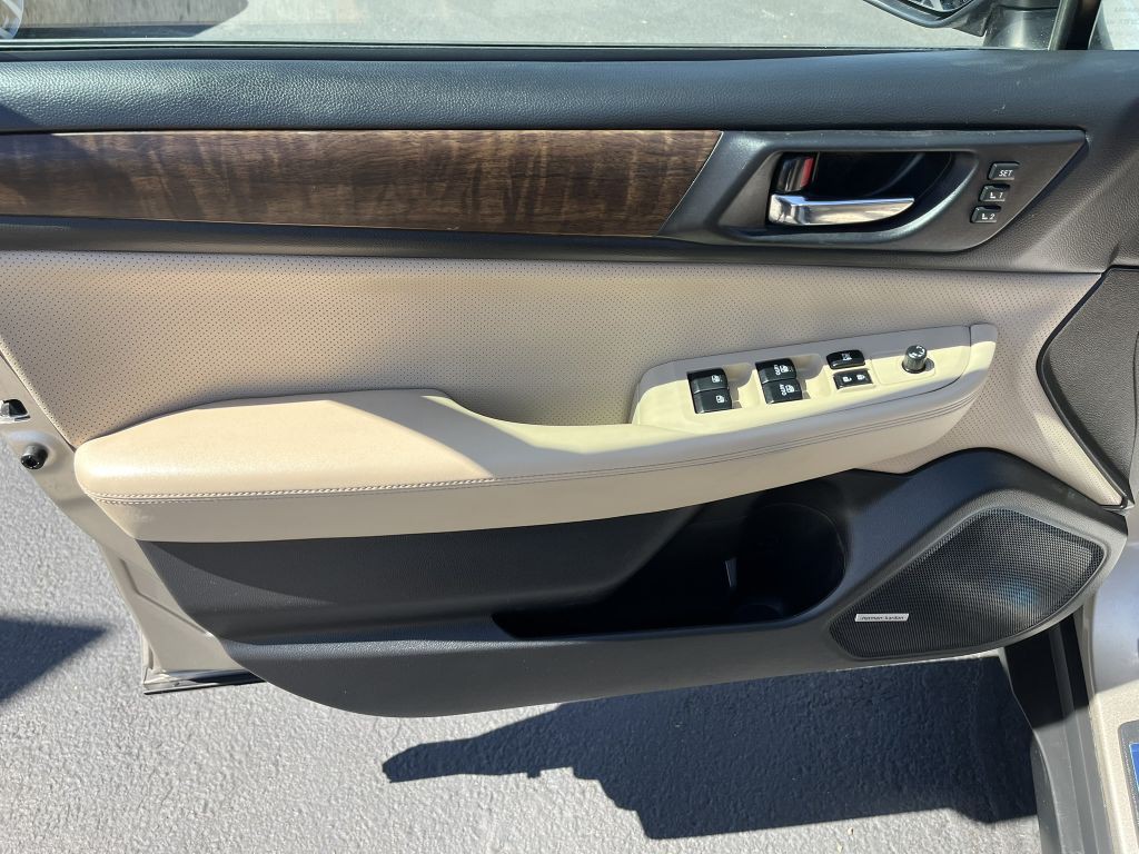 2016 Subaru Outback Image 8