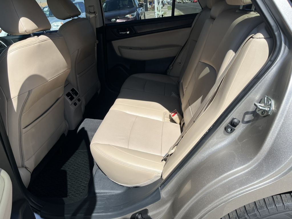 2016 Subaru Outback Image 9