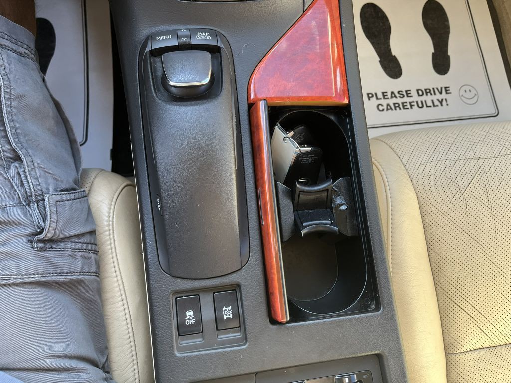 2010 Lexus RX Image 20