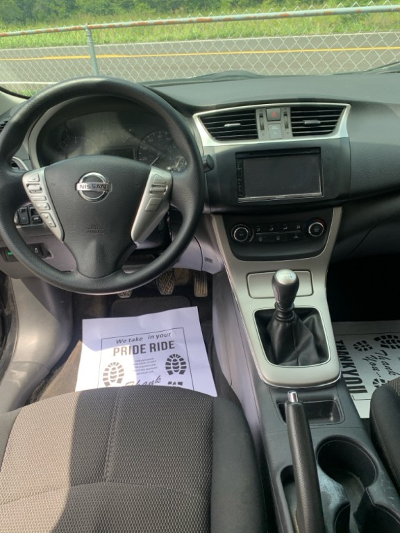 2015 Nissan Sentra Image 9