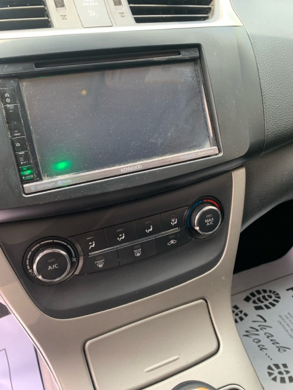 2015 Nissan Sentra Image 12