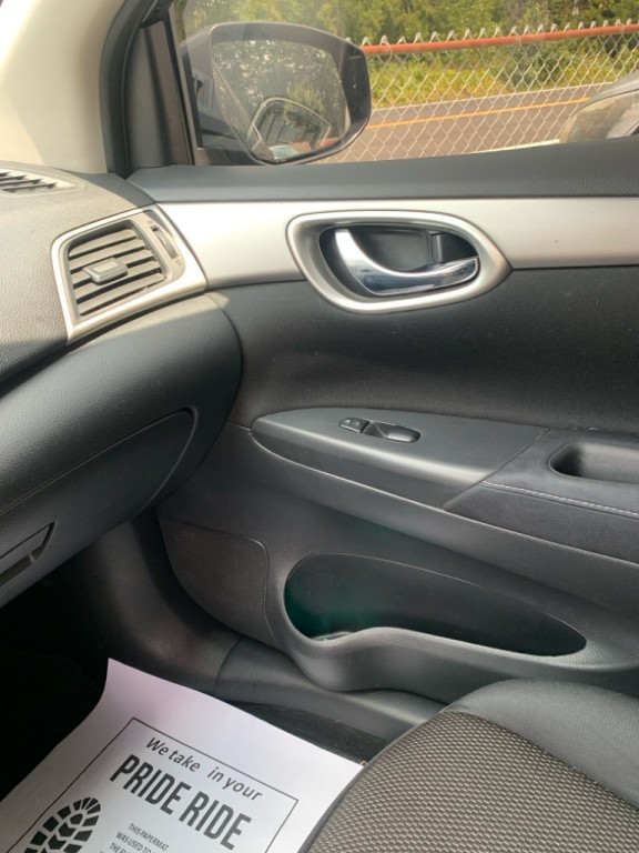 2015 Nissan Sentra Image 13