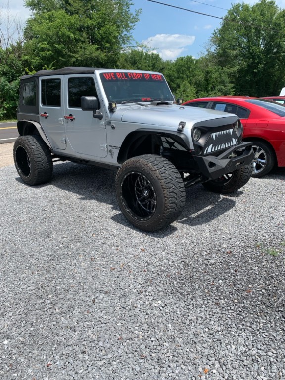 2012 Jeep Wrangler Unlimited Image 2
