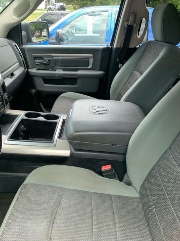 2015 RAM 1500 Image 6
