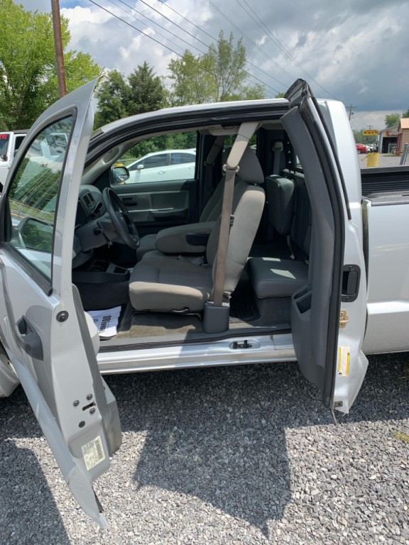 2006 Dodge Dakota Image 8