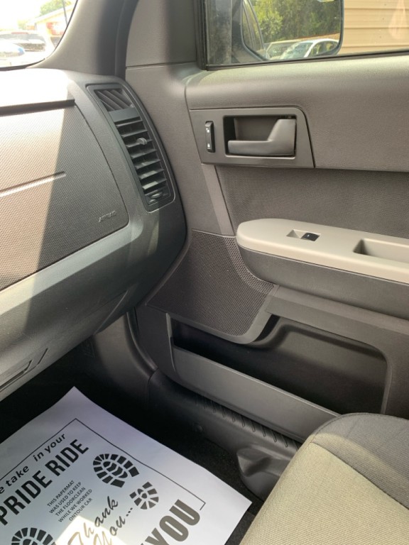 2011 Ford Escape Image 15