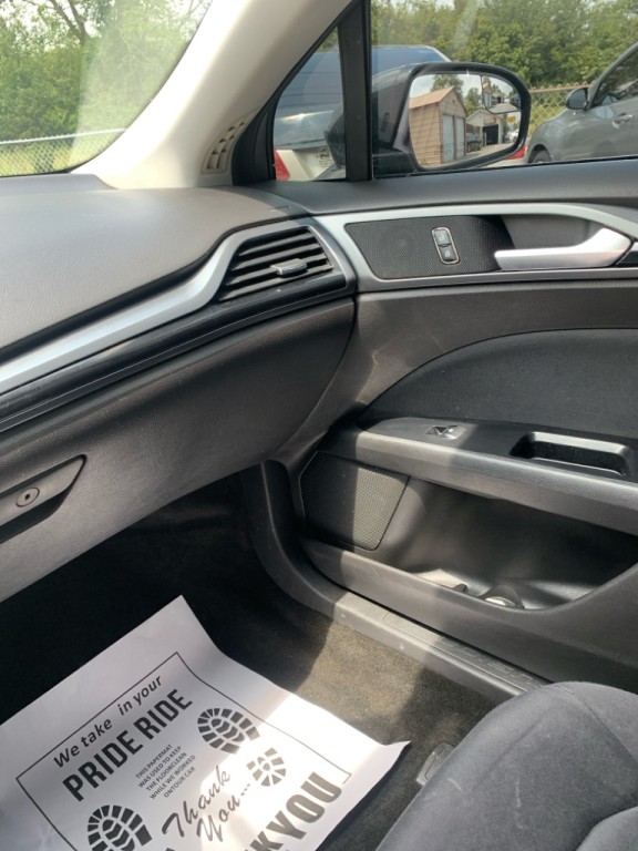 2013 Ford Fusion Image 12