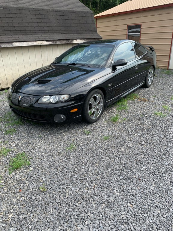 2005 Pontiac GTO Image 2