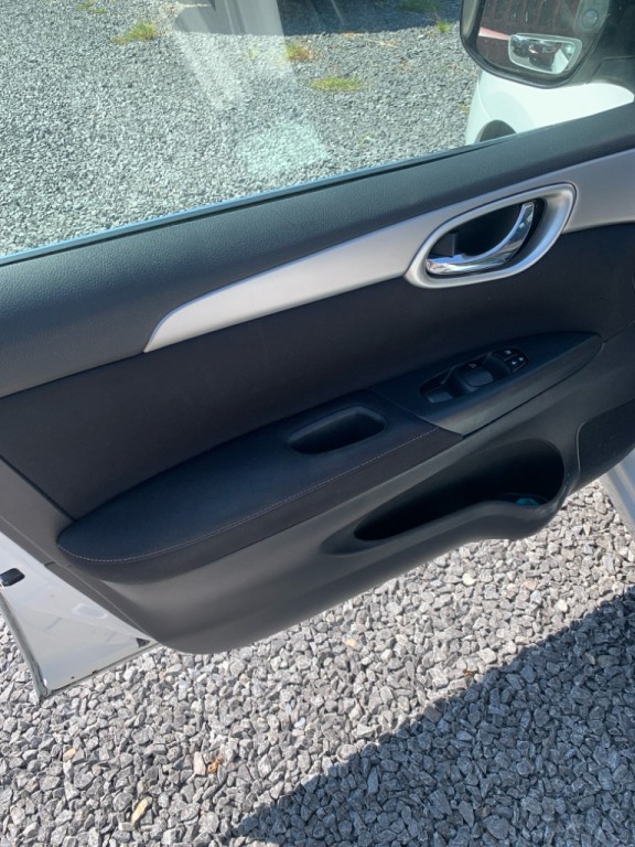 2014 Nissan Sentra Image 5