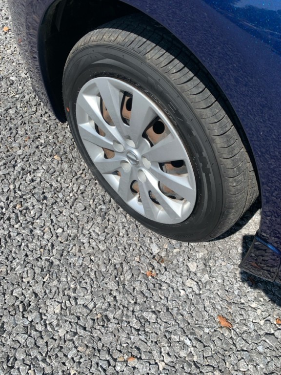 2019 Nissan Sentra Image 3