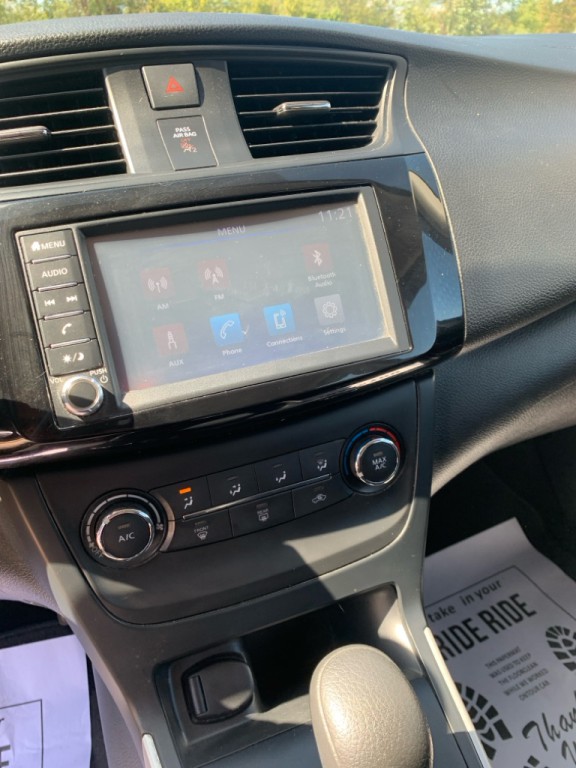 2019 Nissan Sentra Image 12