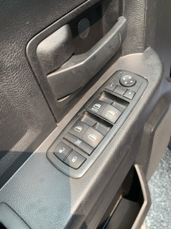 2015 RAM 1500 Image 6