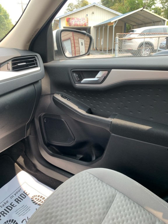 2020 Ford Escape Image 15