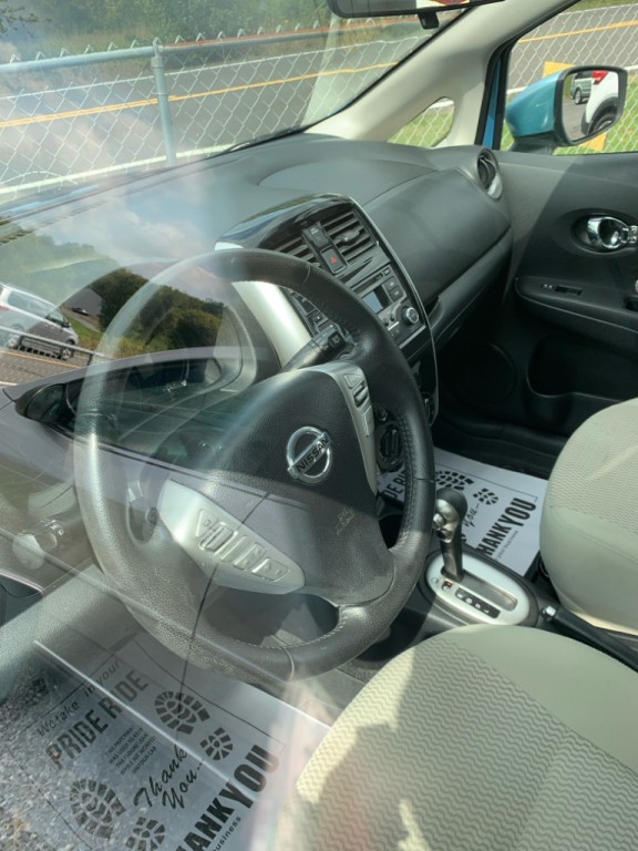 2015 Nissan Versa Image 6
