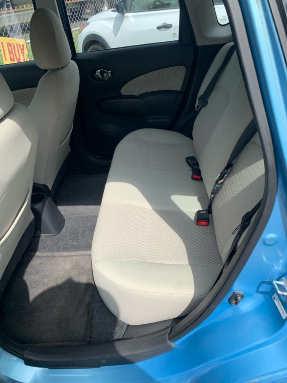 2015 Nissan Versa Image 8