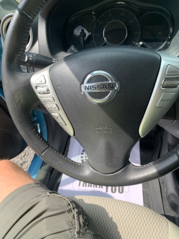 2015 Nissan Versa Image 11