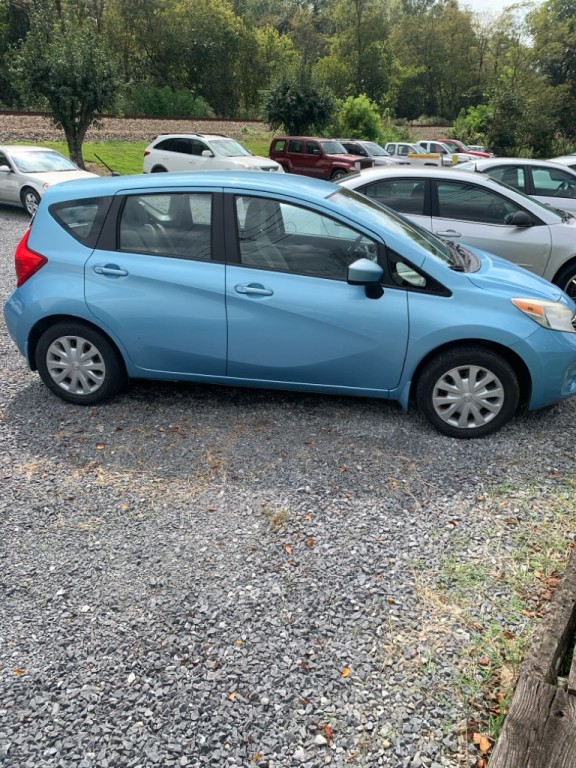 2015 Nissan Versa Image 17