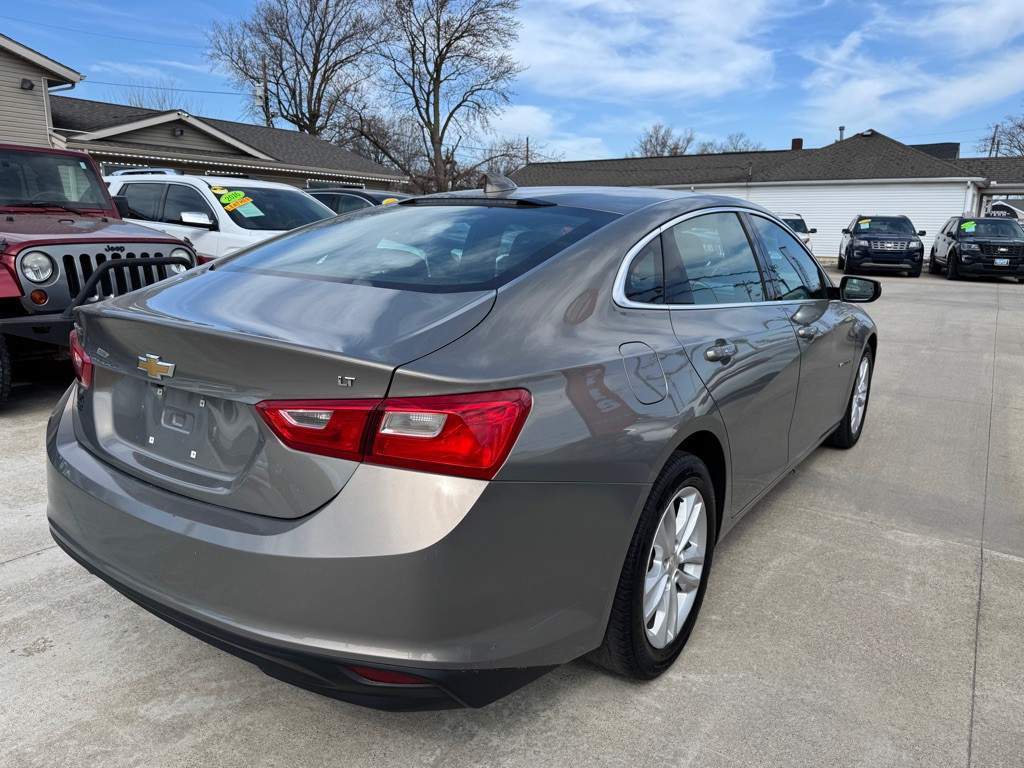 2017 Chevrolet Malibu Image 6