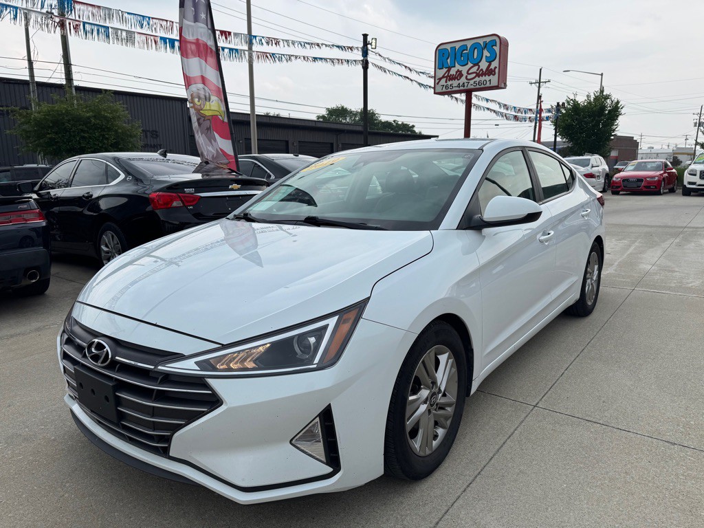2019 Hyundai Elantra Image 2