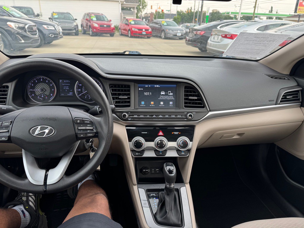 2019 Hyundai Elantra Image 5
