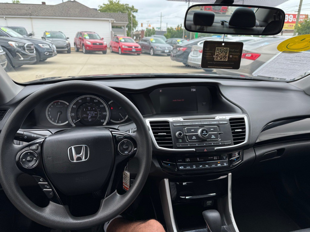 2017 Honda Accord Image 5