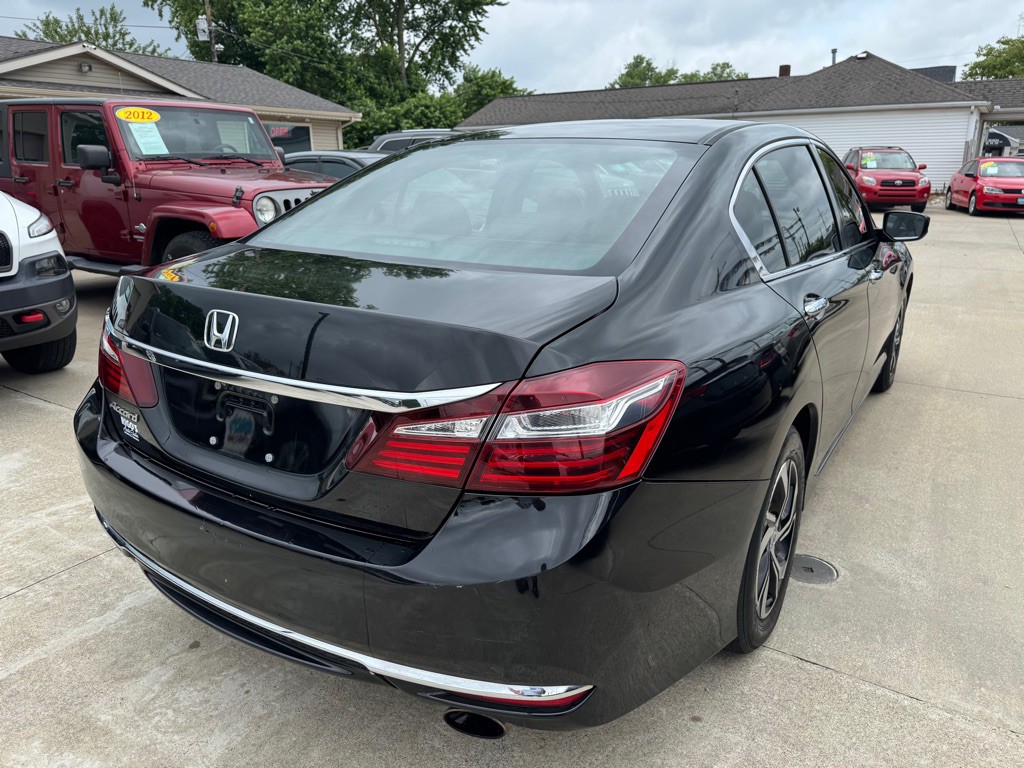 2017 Honda Accord Image 8