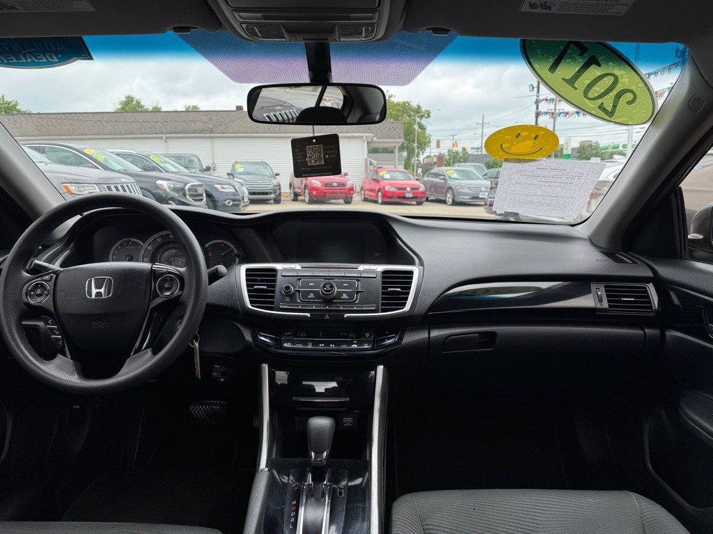 2017 Honda Accord Image 9