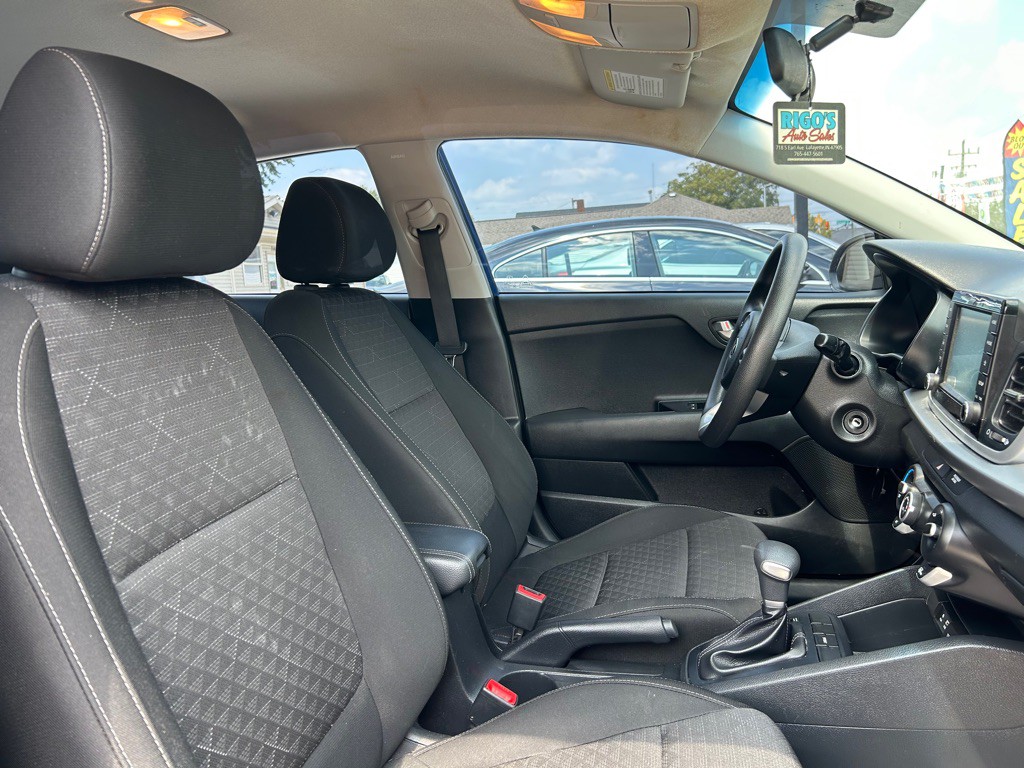 2020 Kia Rio Image 8