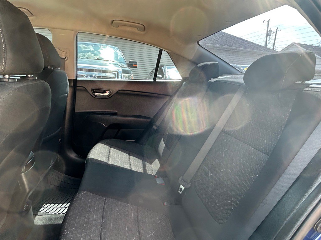 2020 Kia Rio Image 9