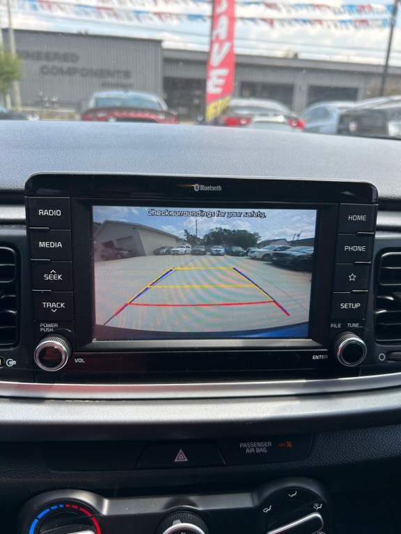 2020 Kia Rio Image 17