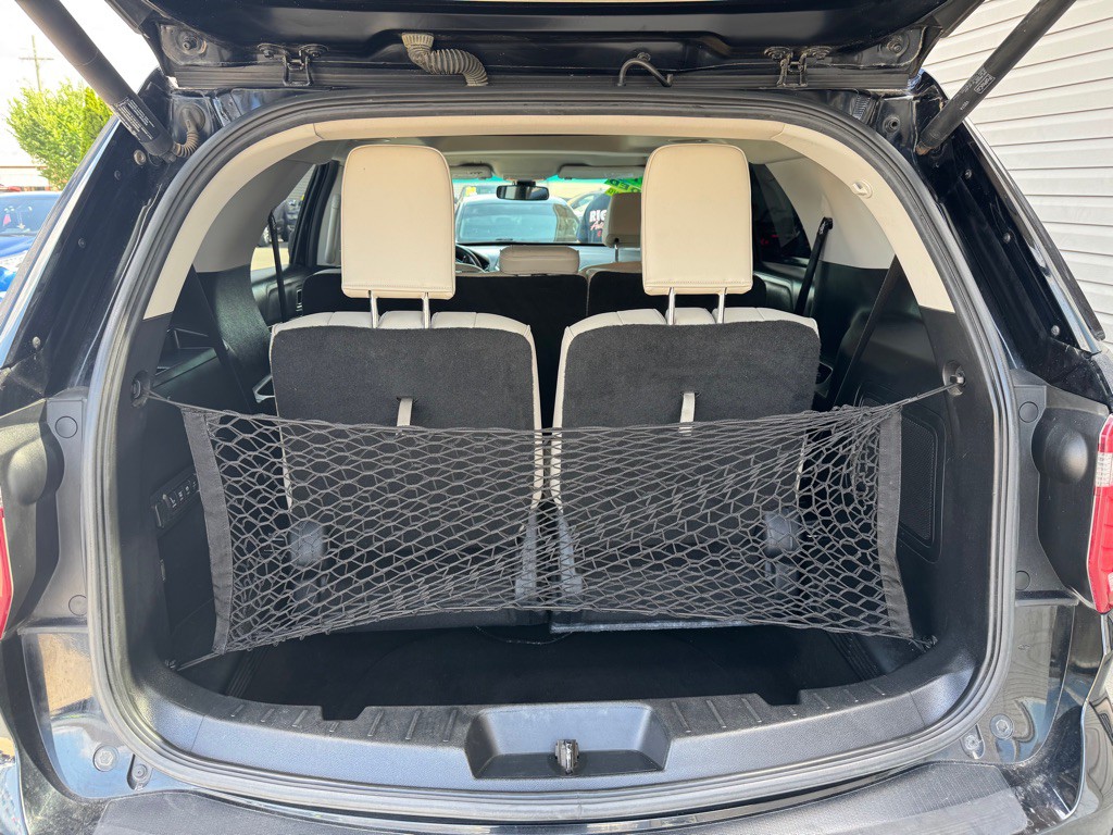 2016 Ford Explorer Image 12