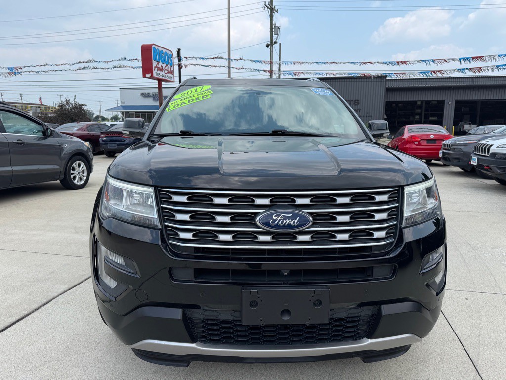 2017 Ford Explorer Image 2
