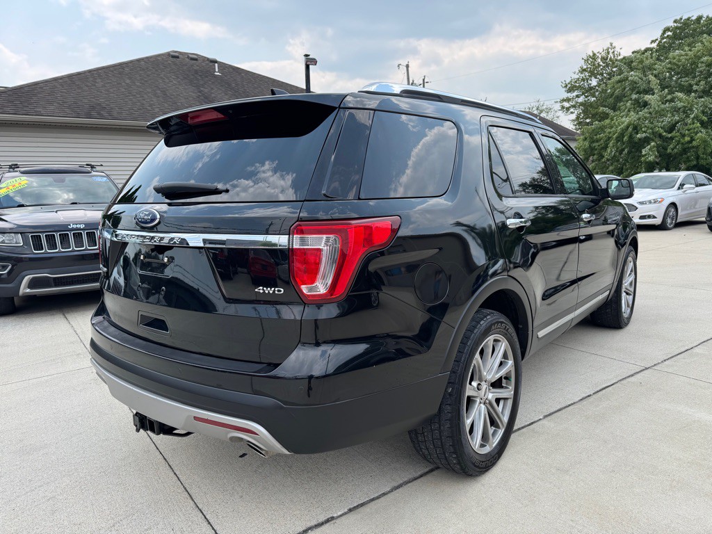 2017 Ford Explorer Image 10