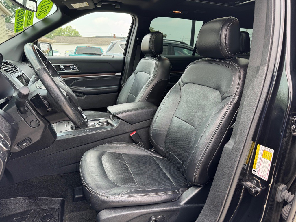 2017 Ford Explorer Image 12