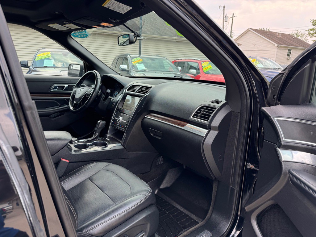 2017 Ford Explorer Image 14