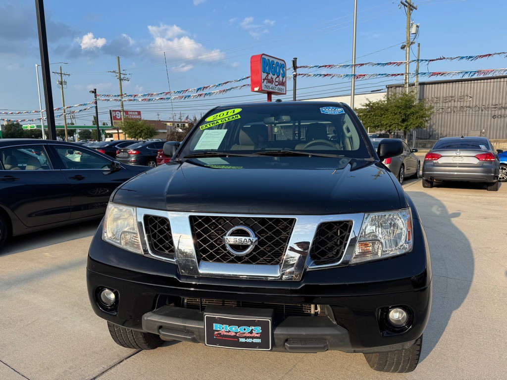 2014 Nissan Frontier Image 2