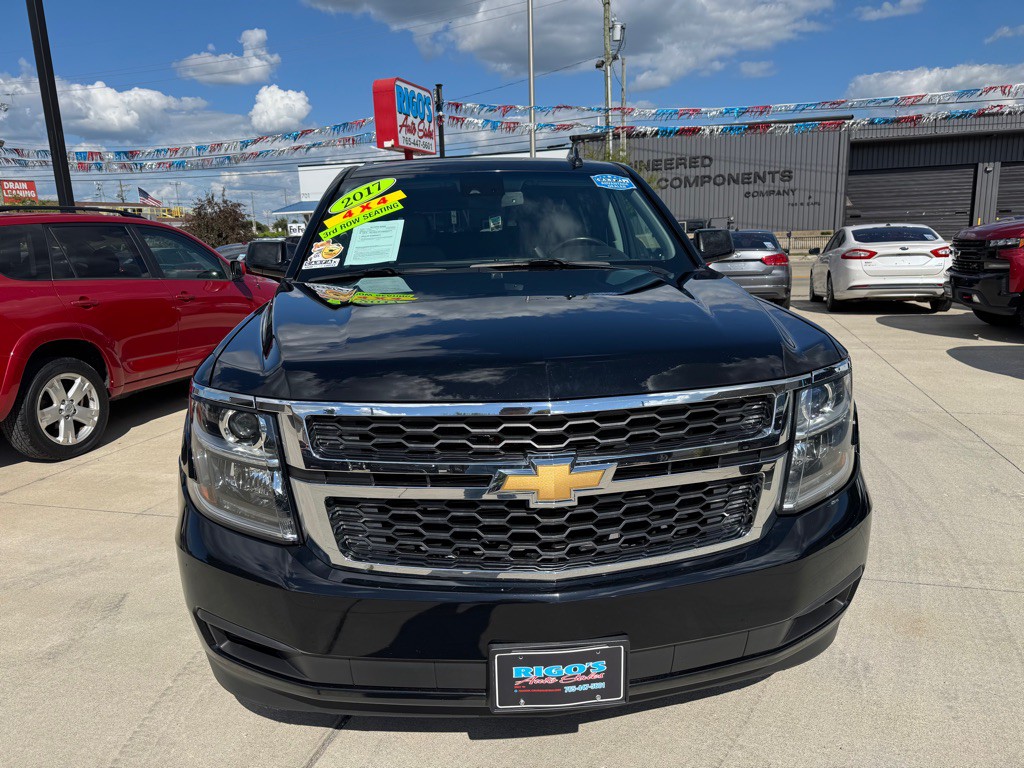 2017 Chevrolet Suburban Image 2