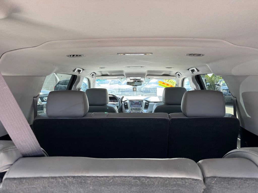 2017 Chevrolet Suburban Image 14