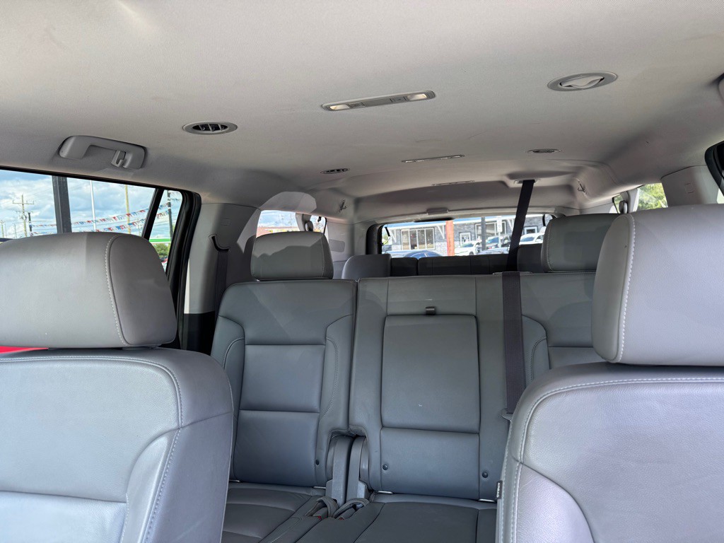 2017 Chevrolet Suburban Image 15