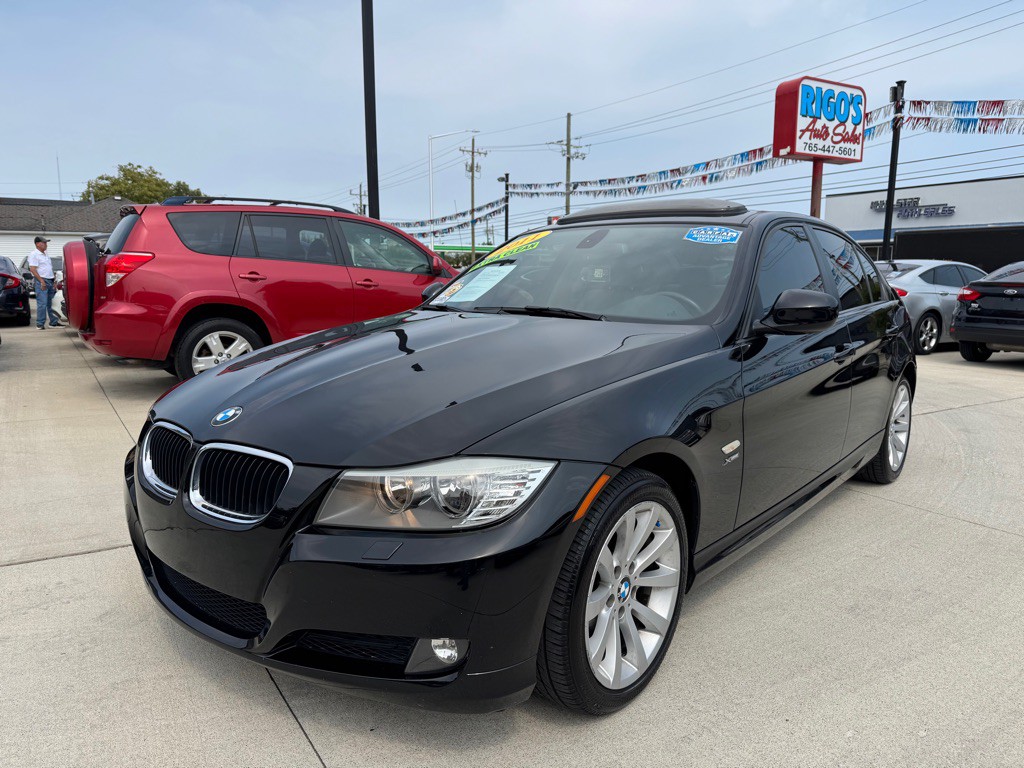 2011 BMW 3 Series Image 3