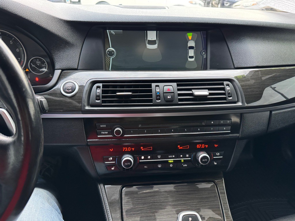2011 BMW 5 Series Image 5