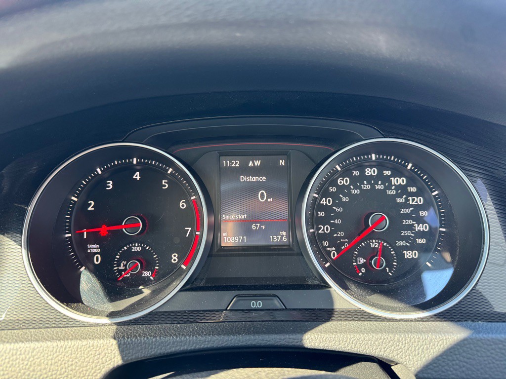 2017 Volkswagen GTI Image 5