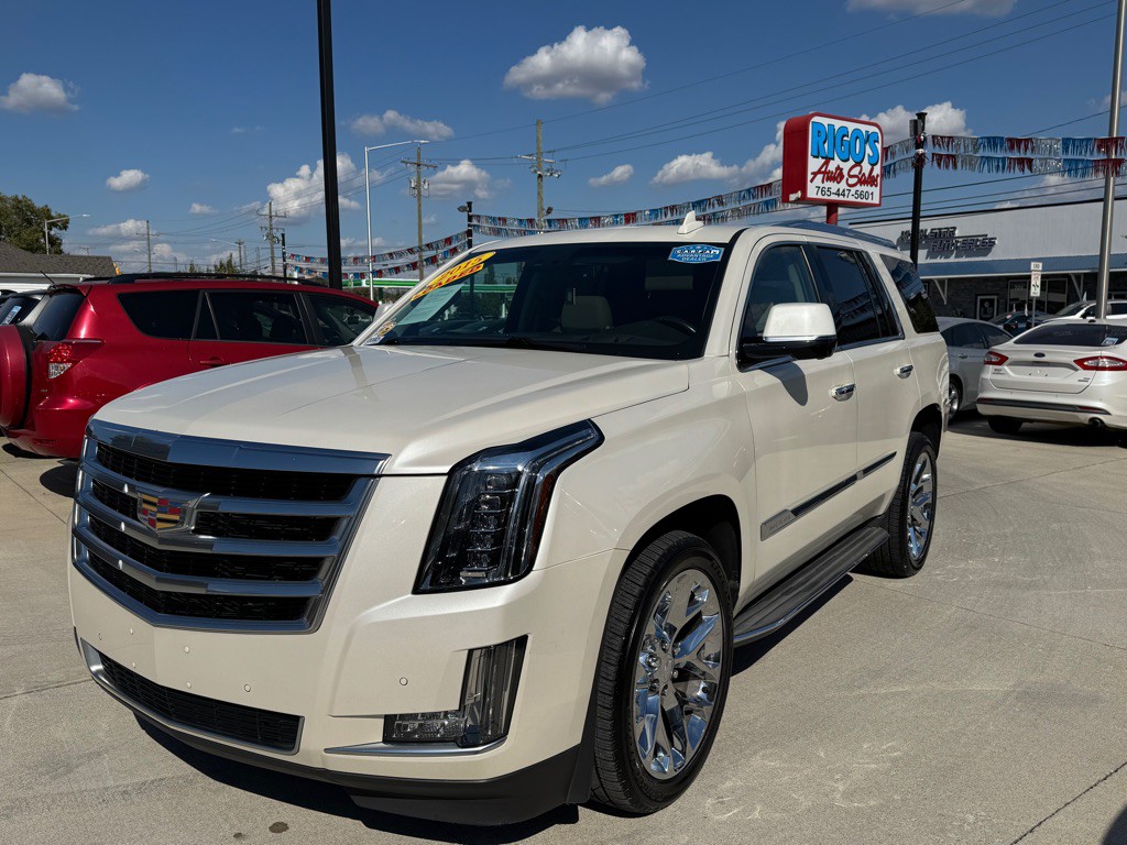 2015 Cadillac Escalade Image 3