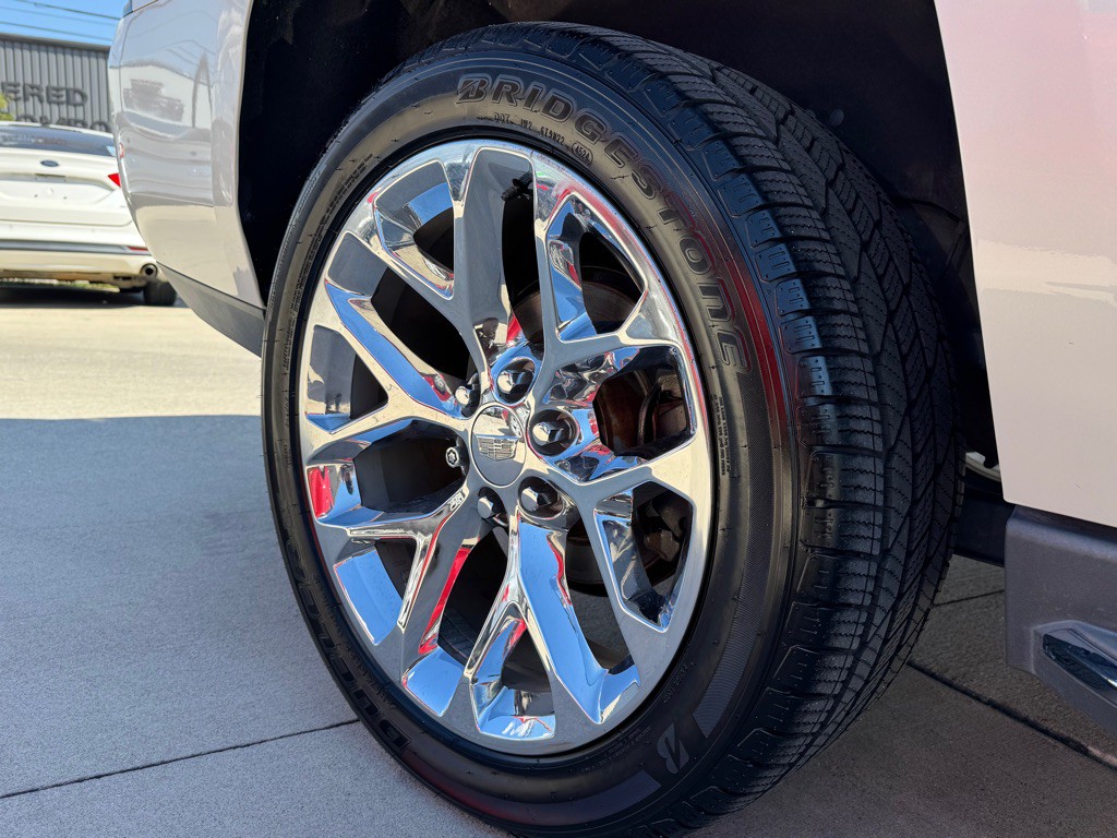 2015 Cadillac Escalade Image 7