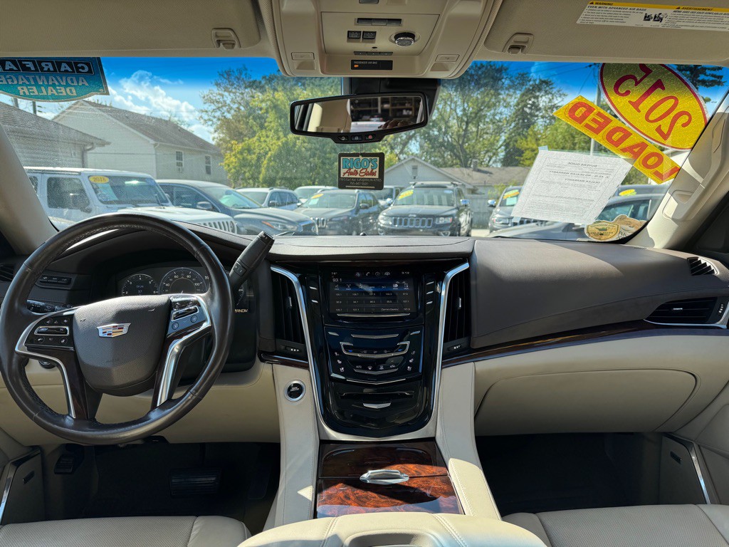 2015 Cadillac Escalade Image 10