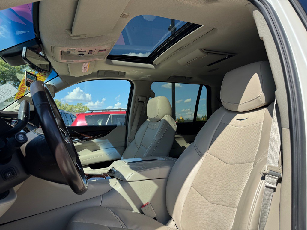 2015 Cadillac Escalade Image 13