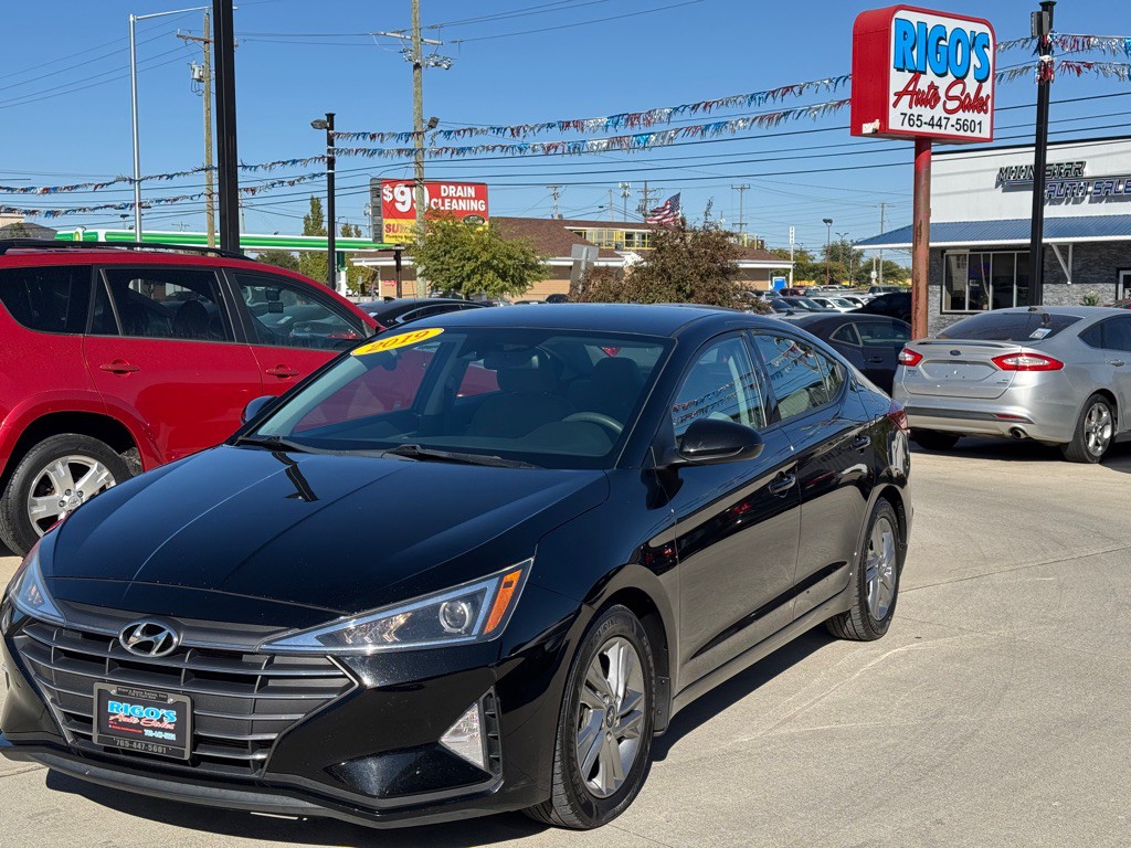 2019 Hyundai Elantra Image 3