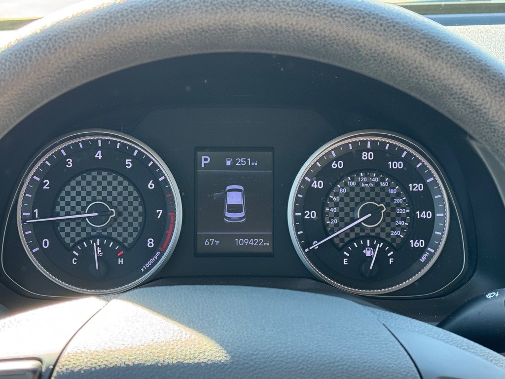 2019 Hyundai Elantra Image 8